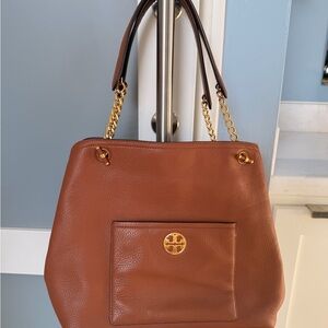 Tory Burch Chelsea Slouchy Leather Shoulder Bag